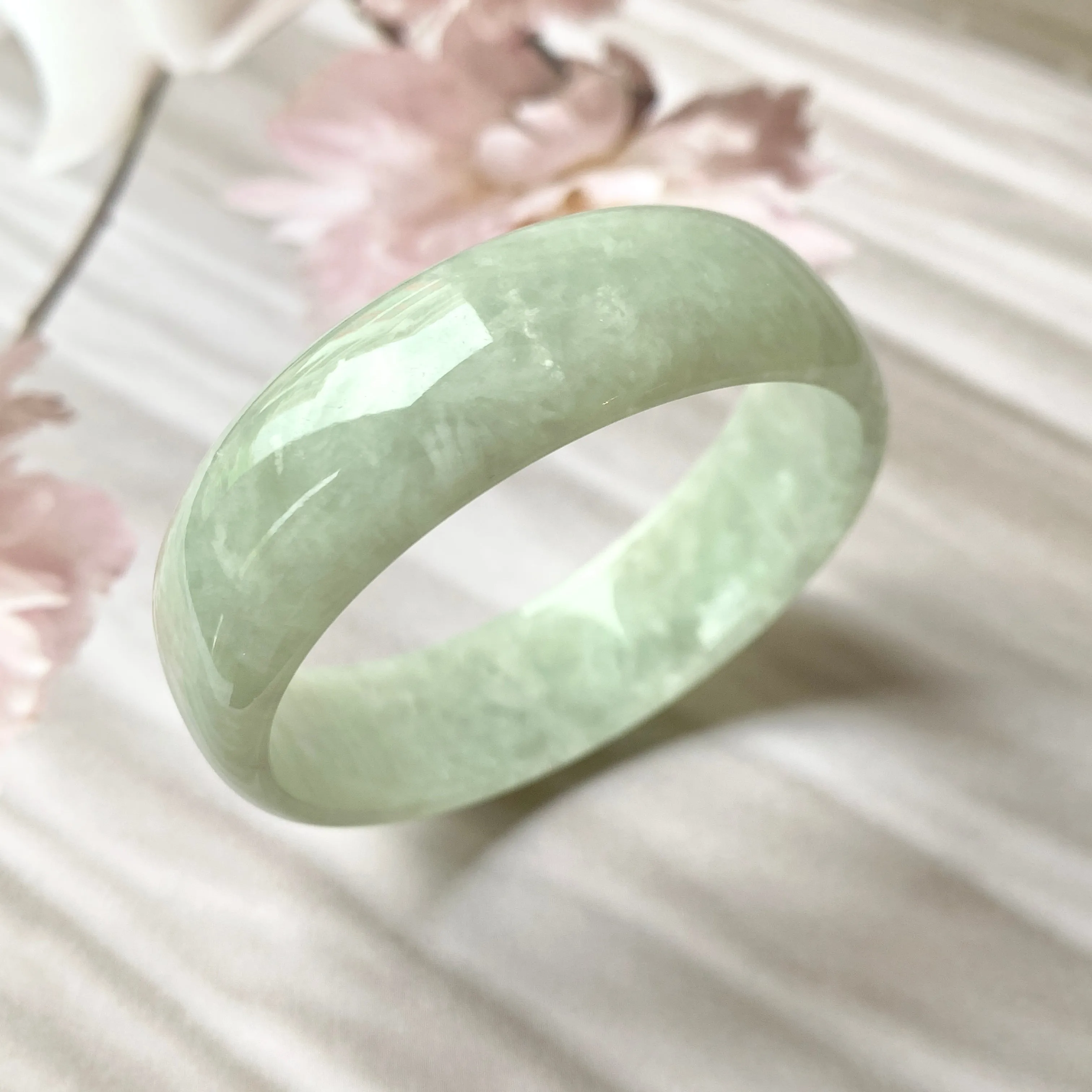 49.4mm A-Grade Natural Light Green Jadeite Modern Round Bangle No.151331