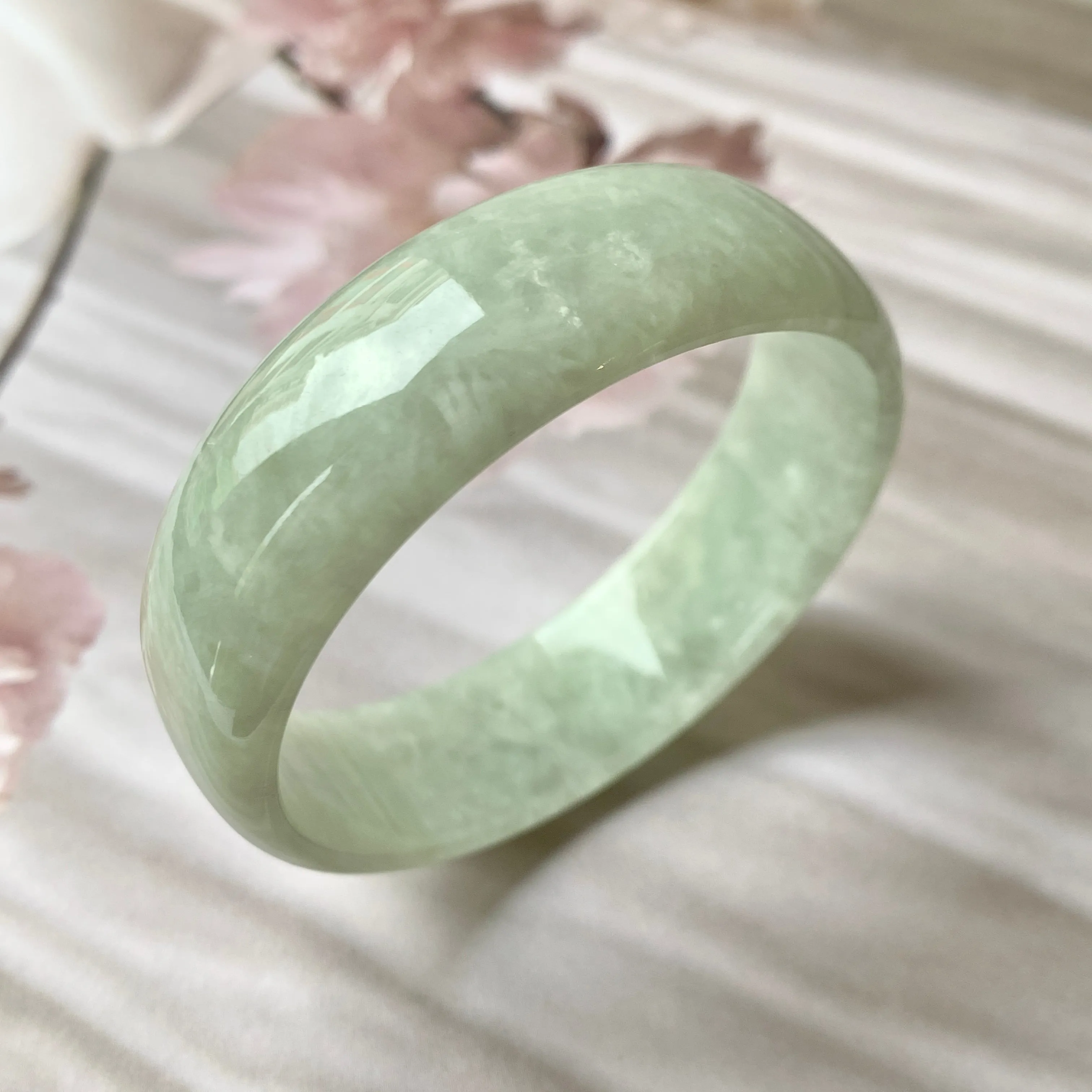 49.4mm A-Grade Natural Light Green Jadeite Modern Round Bangle No.151331