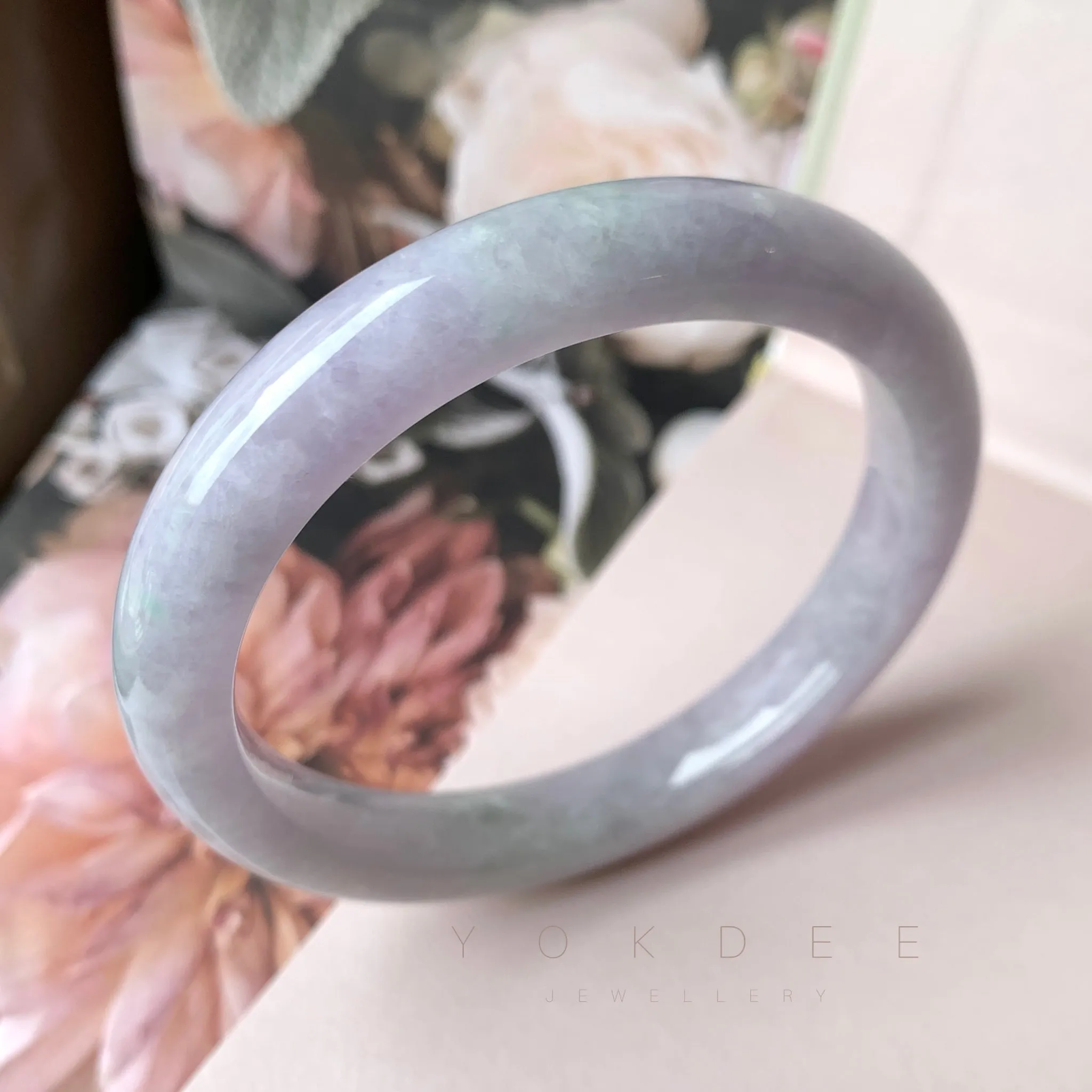 55.5mm A-Grade Natural Lavender Jadeite Modern Round Bangle No.152834