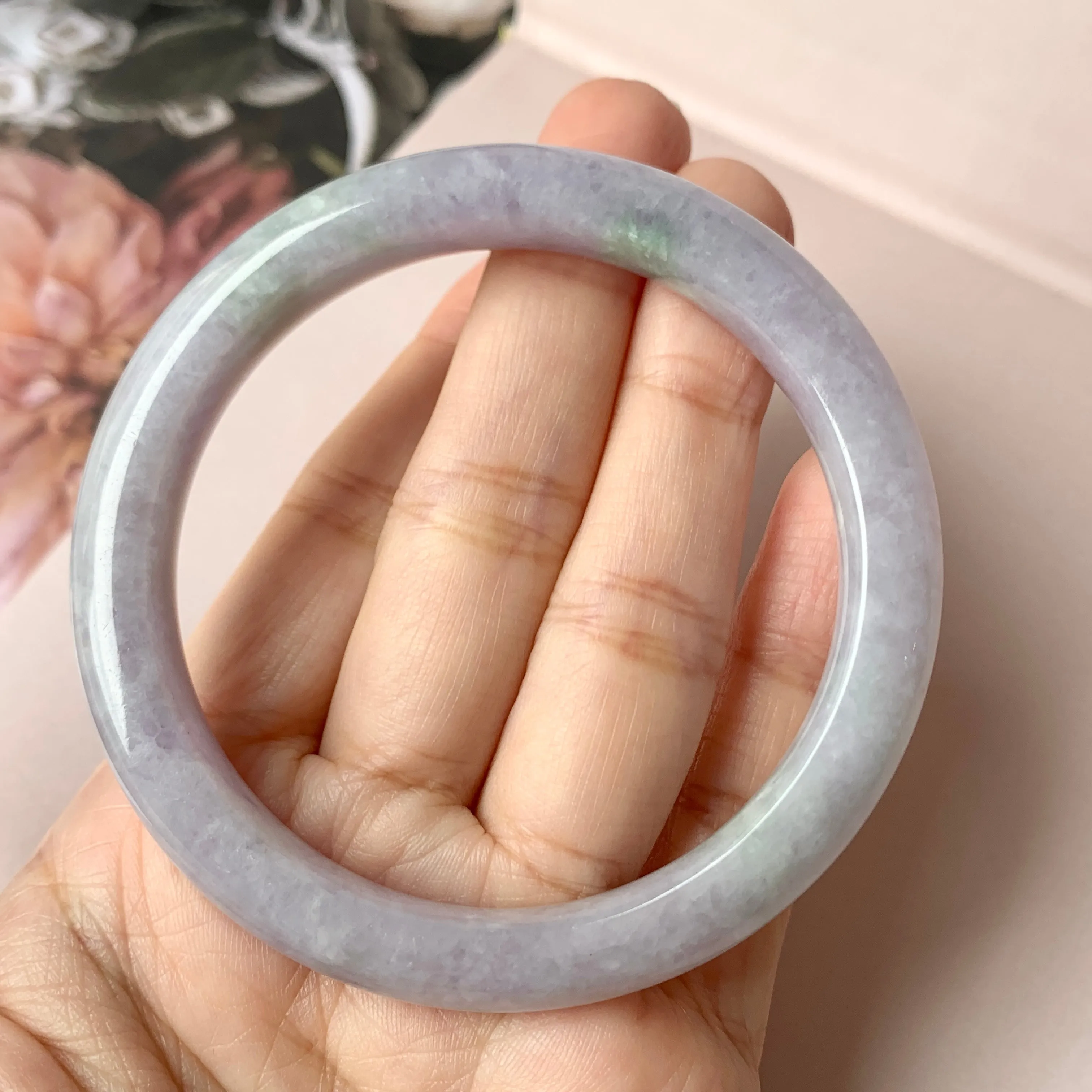 55.5mm A-Grade Natural Lavender Jadeite Modern Round Bangle No.152834