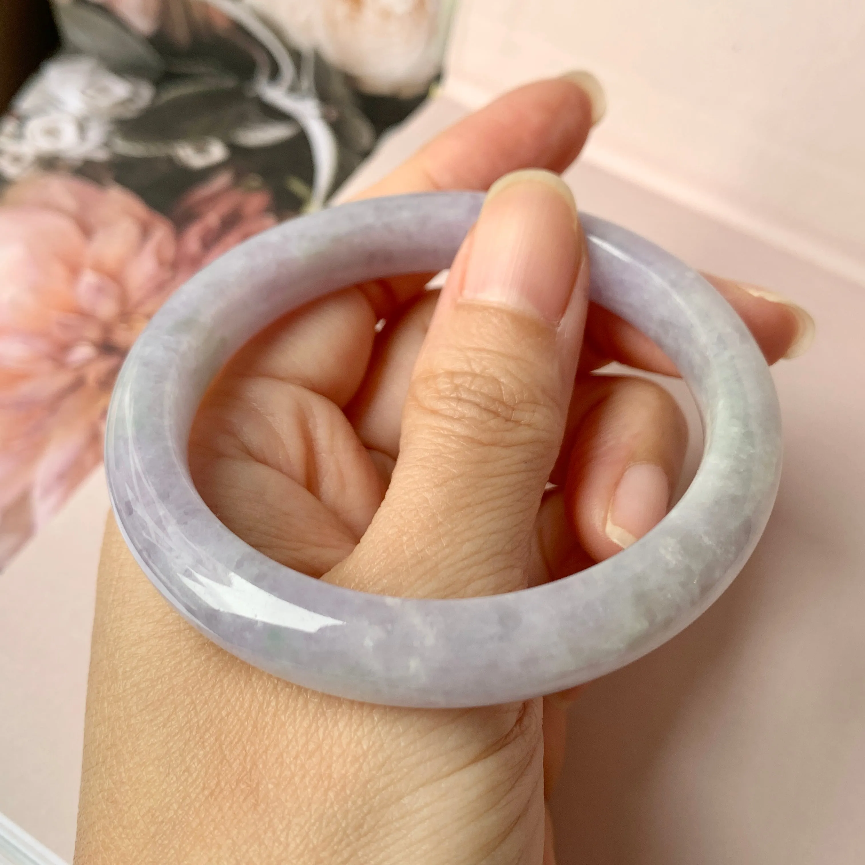 55.5mm A-Grade Natural Lavender Jadeite Modern Round Bangle No.152834