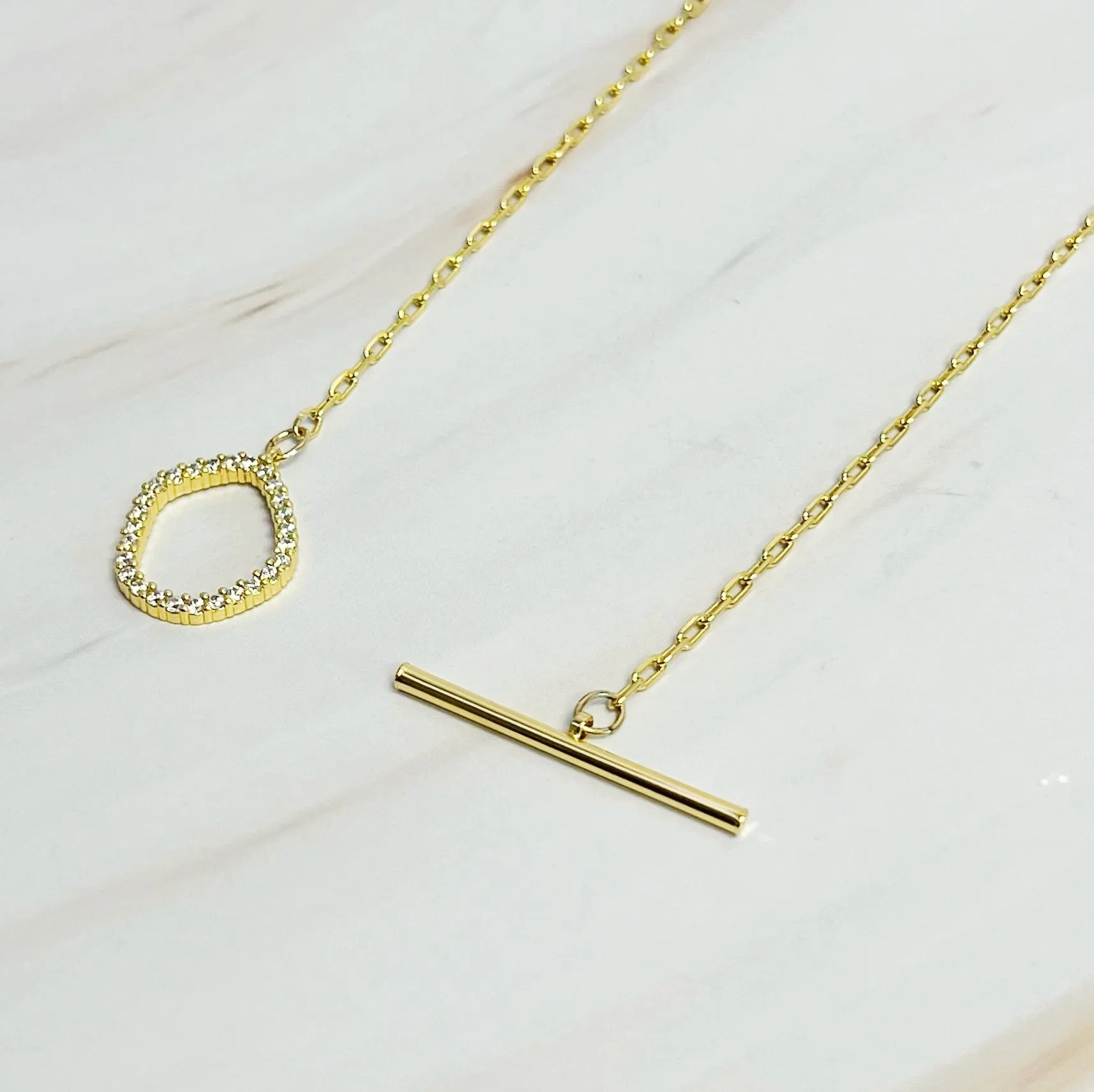 Amelia Dainty Toggle Necklace