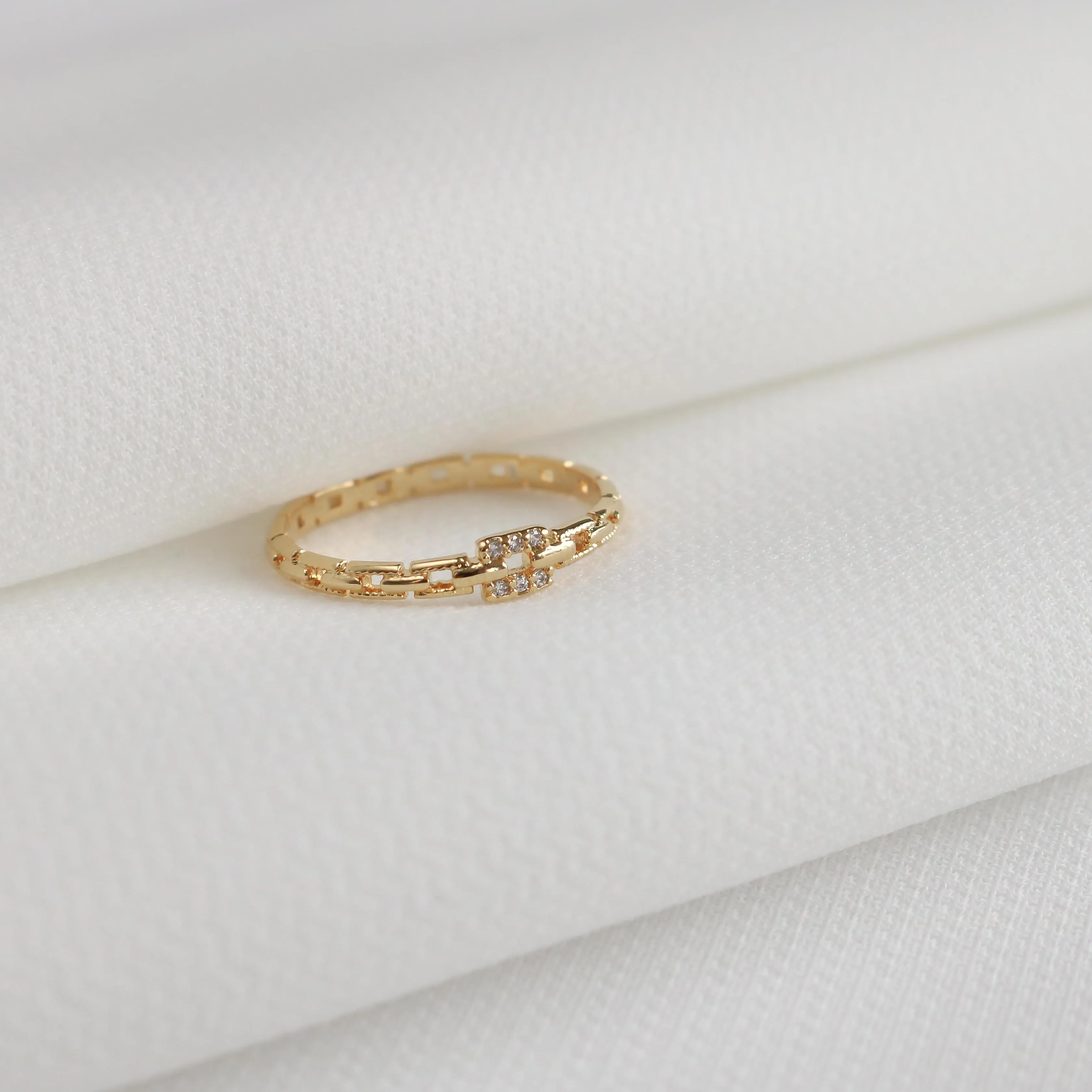 Dainty Chain Link Ring