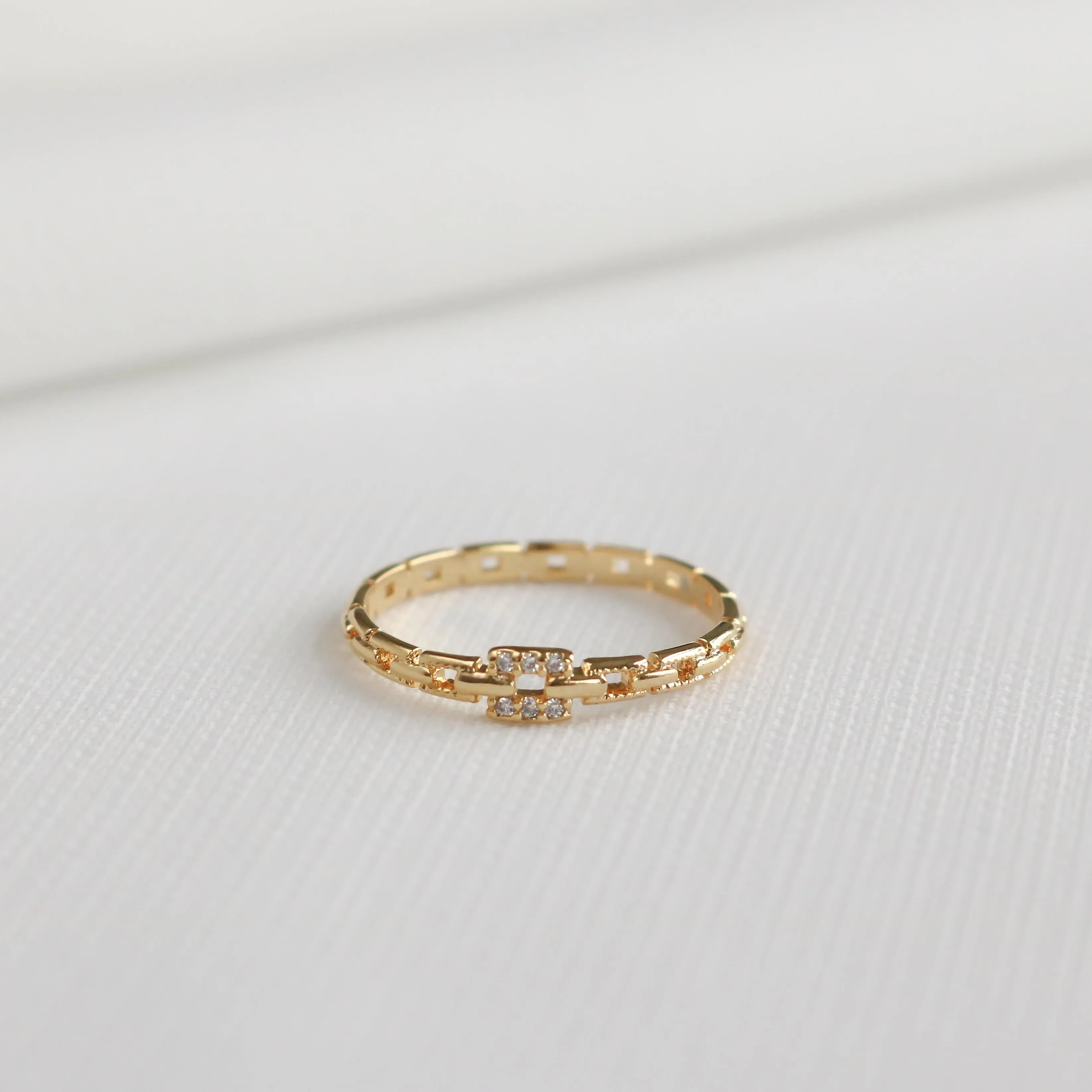 Dainty Chain Link Ring