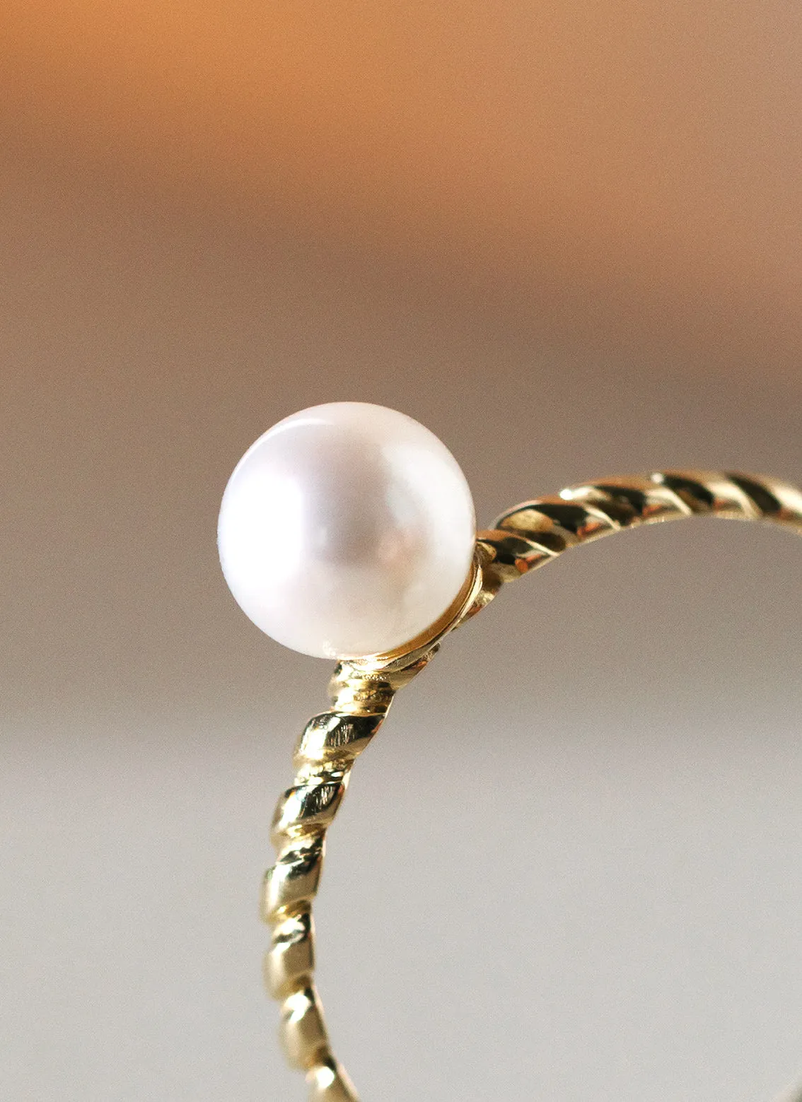 Dido pearl ring 14k gold