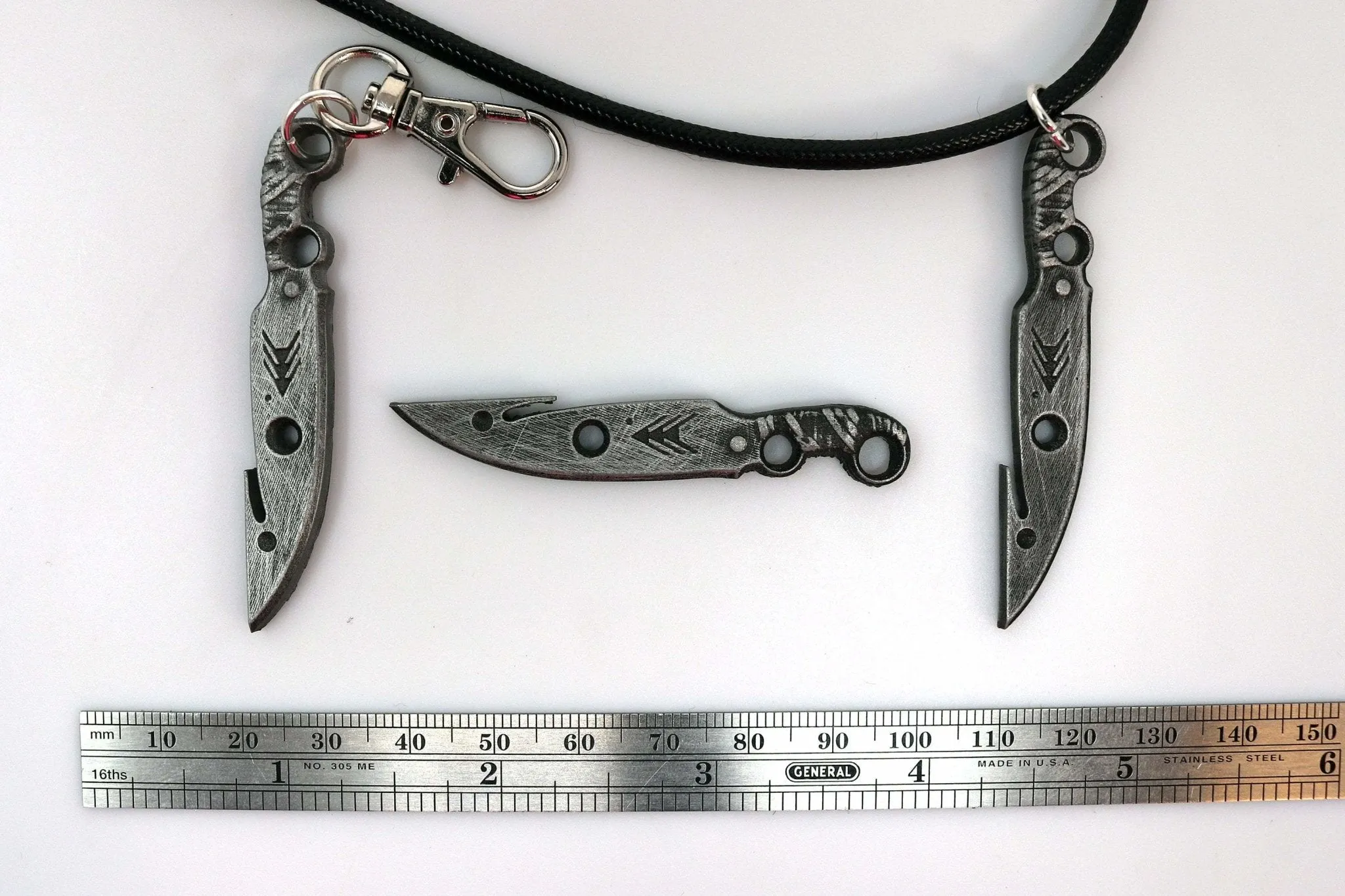 Hunter Knife Keychain / Necklace - Destiny 2