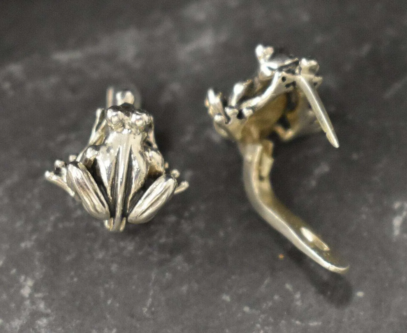 Silver Frog Earrings - Cute Amphibian Earrings - Unique Animal Earrings