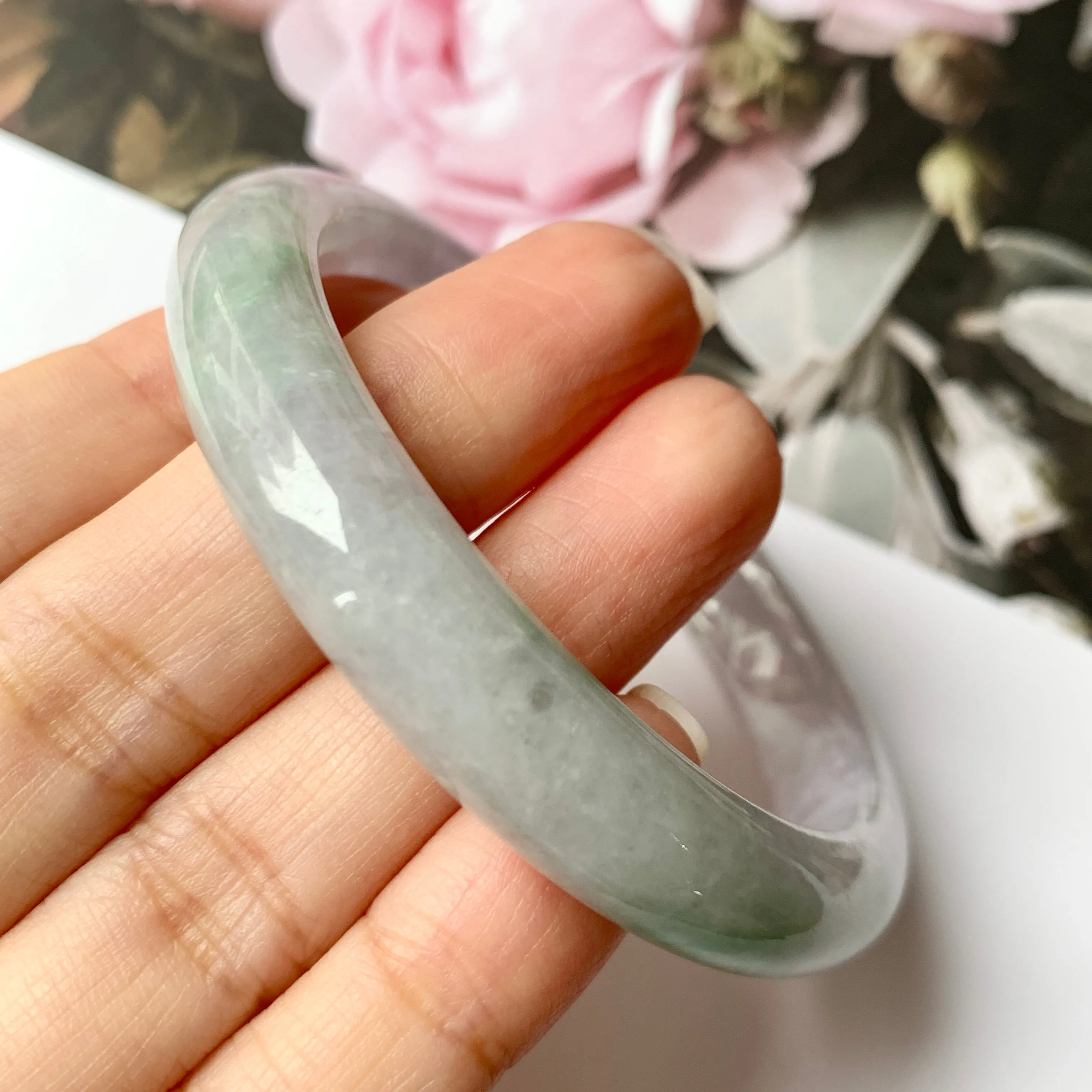 SOLD OUT: 53.8mm A-Grade Natural Lavender Jadeite Modern Round Bangle No.151839