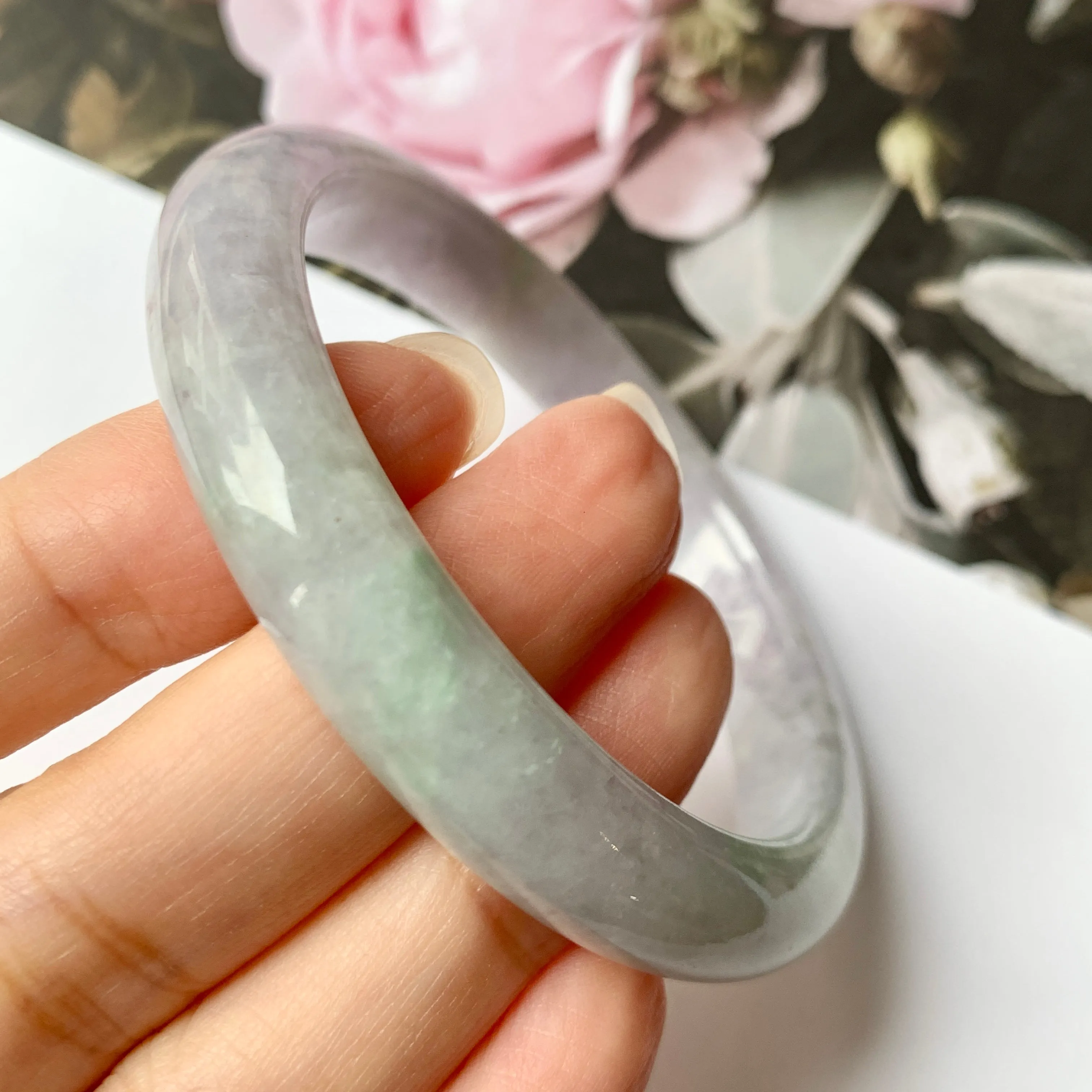 SOLD OUT: 53.8mm A-Grade Natural Lavender Jadeite Modern Round Bangle No.151839