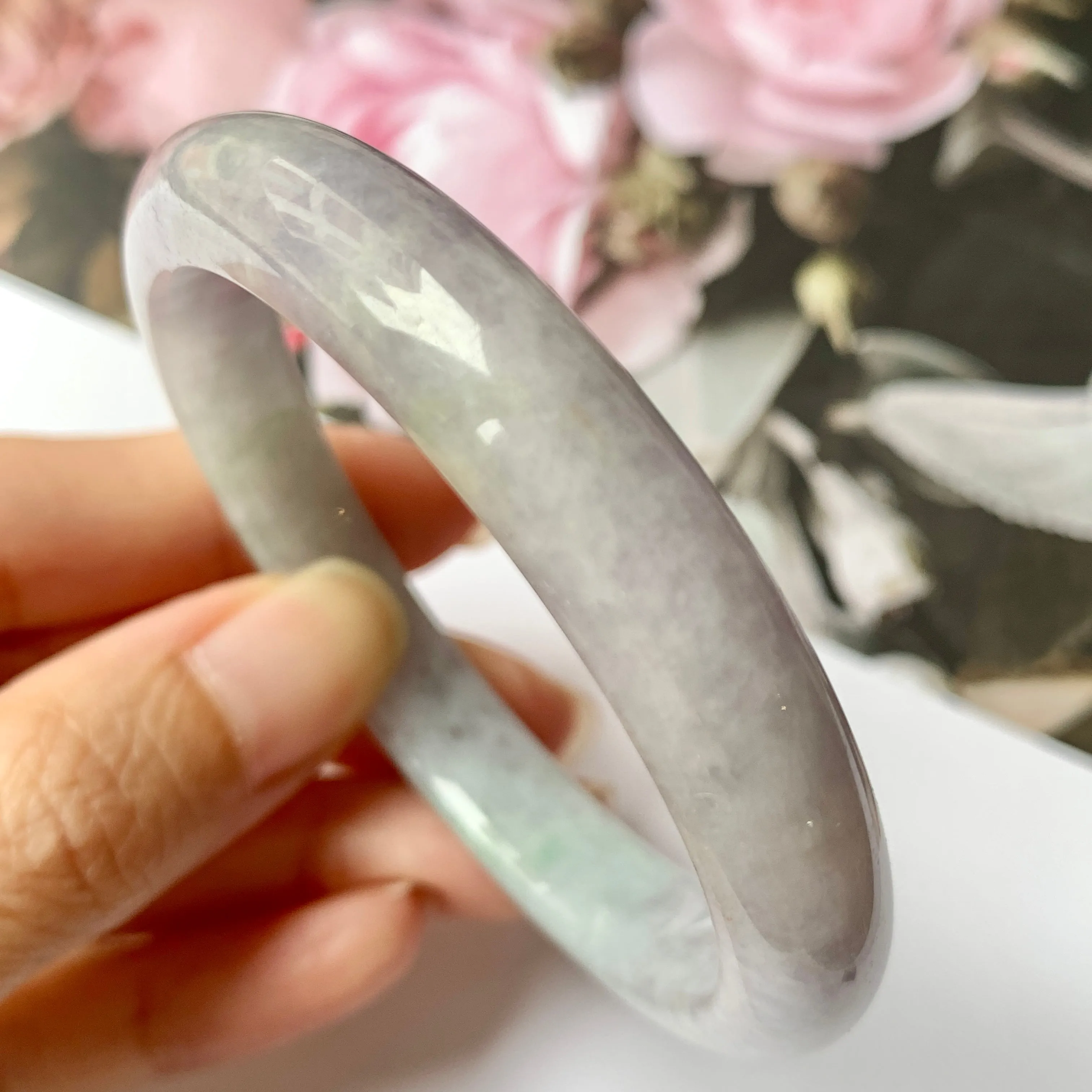 SOLD OUT: 53.8mm A-Grade Natural Lavender Jadeite Modern Round Bangle No.151839