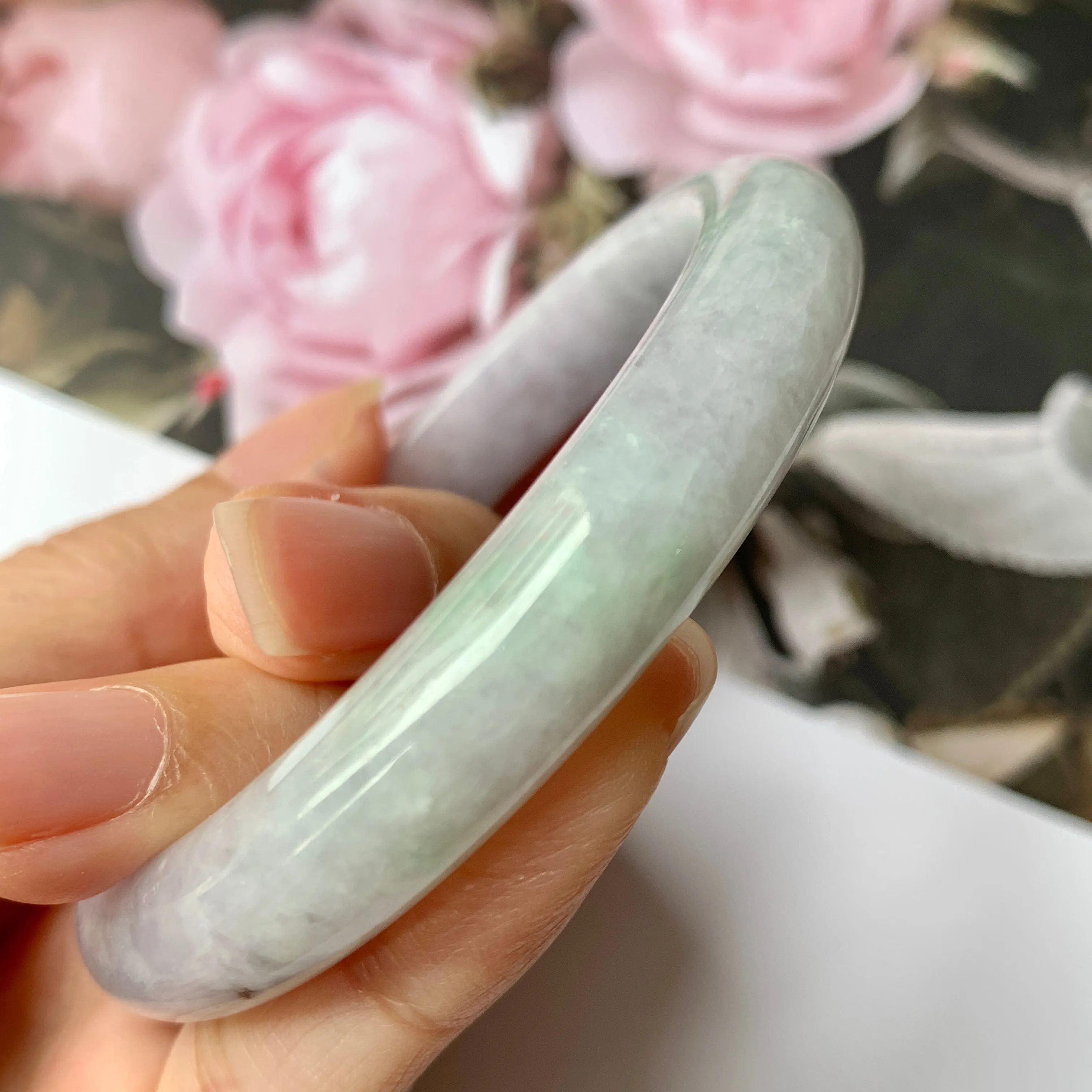 SOLD OUT: 53.8mm A-Grade Natural Lavender Jadeite Modern Round Bangle No.151839