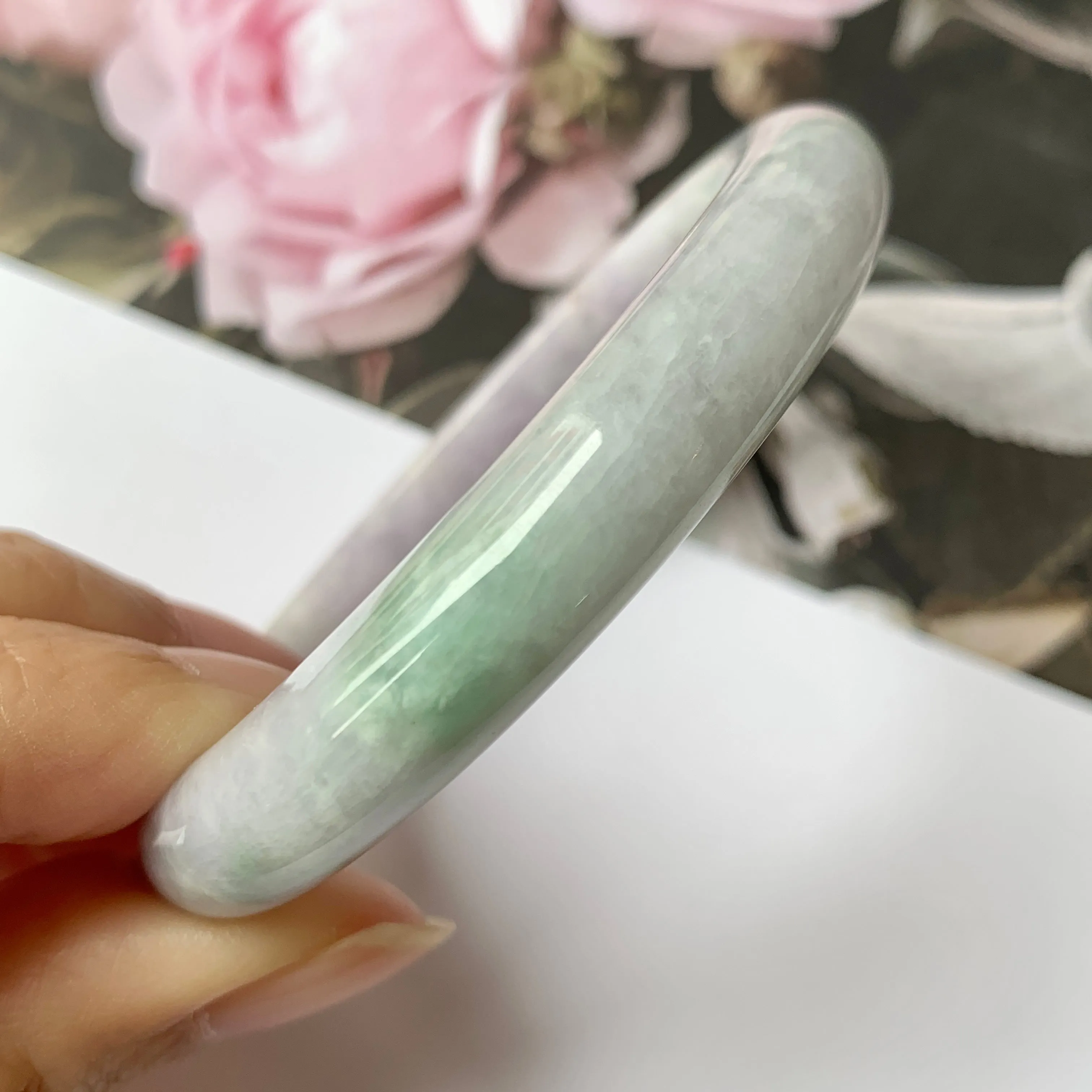 SOLD OUT: 53.8mm A-Grade Natural Lavender Jadeite Modern Round Bangle No.151839