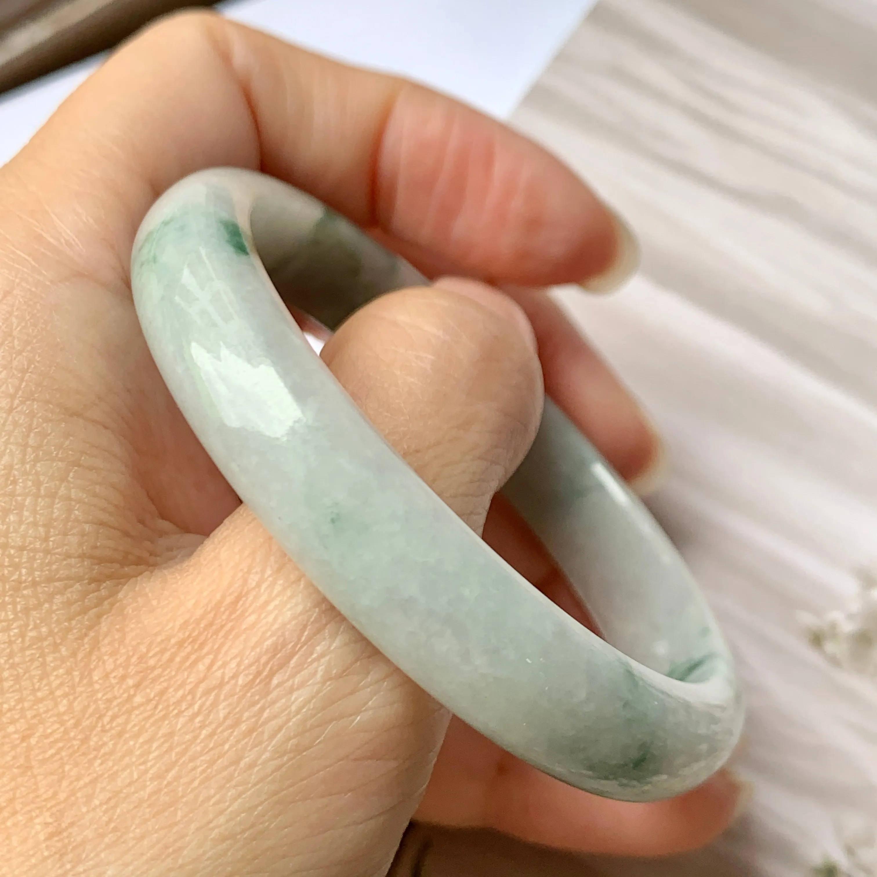 SOLD OUT: 53mm A-Grade Natural Floral Jadeite Modern Round Bangle No.151766