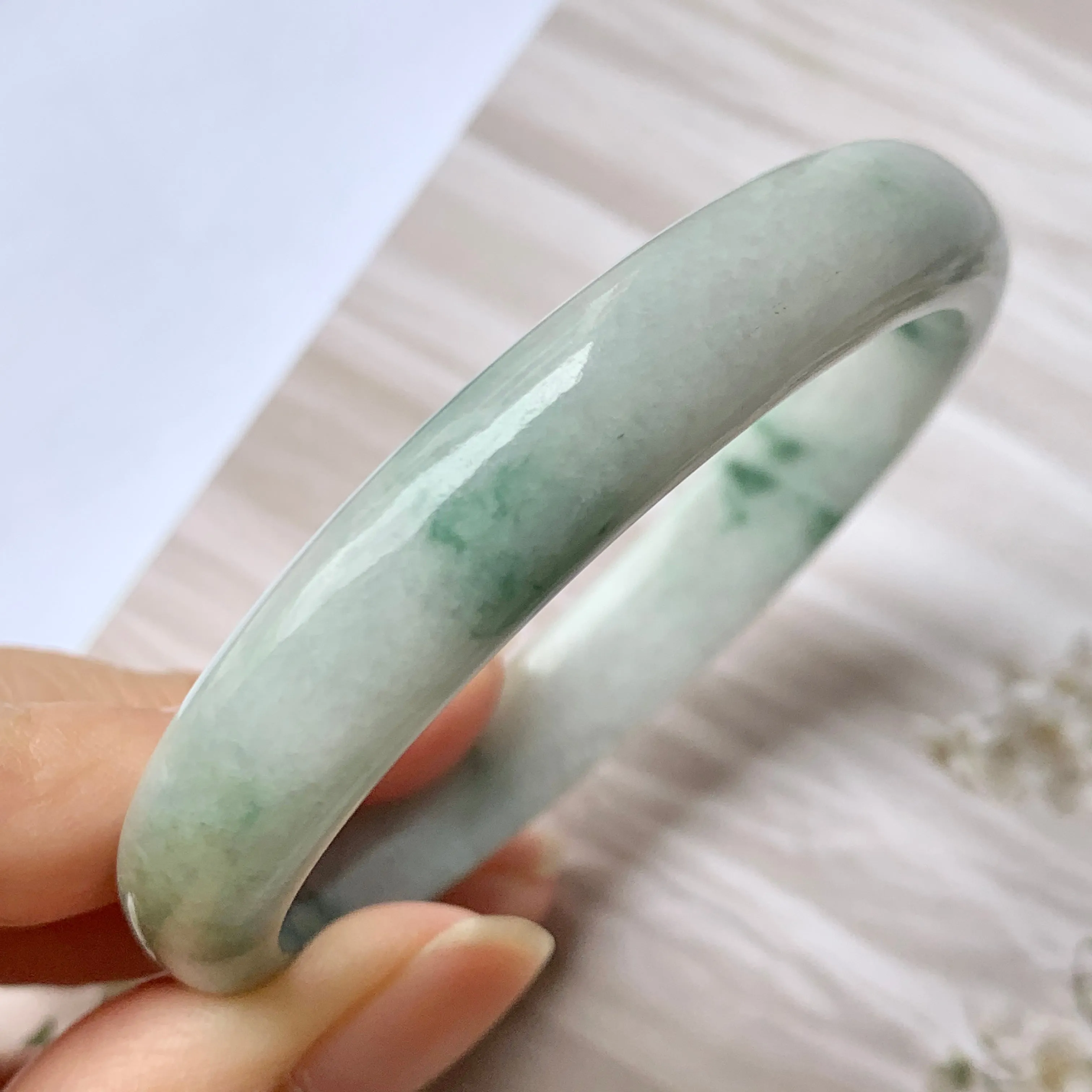 SOLD OUT: 53mm A-Grade Natural Floral Jadeite Modern Round Bangle No.151766