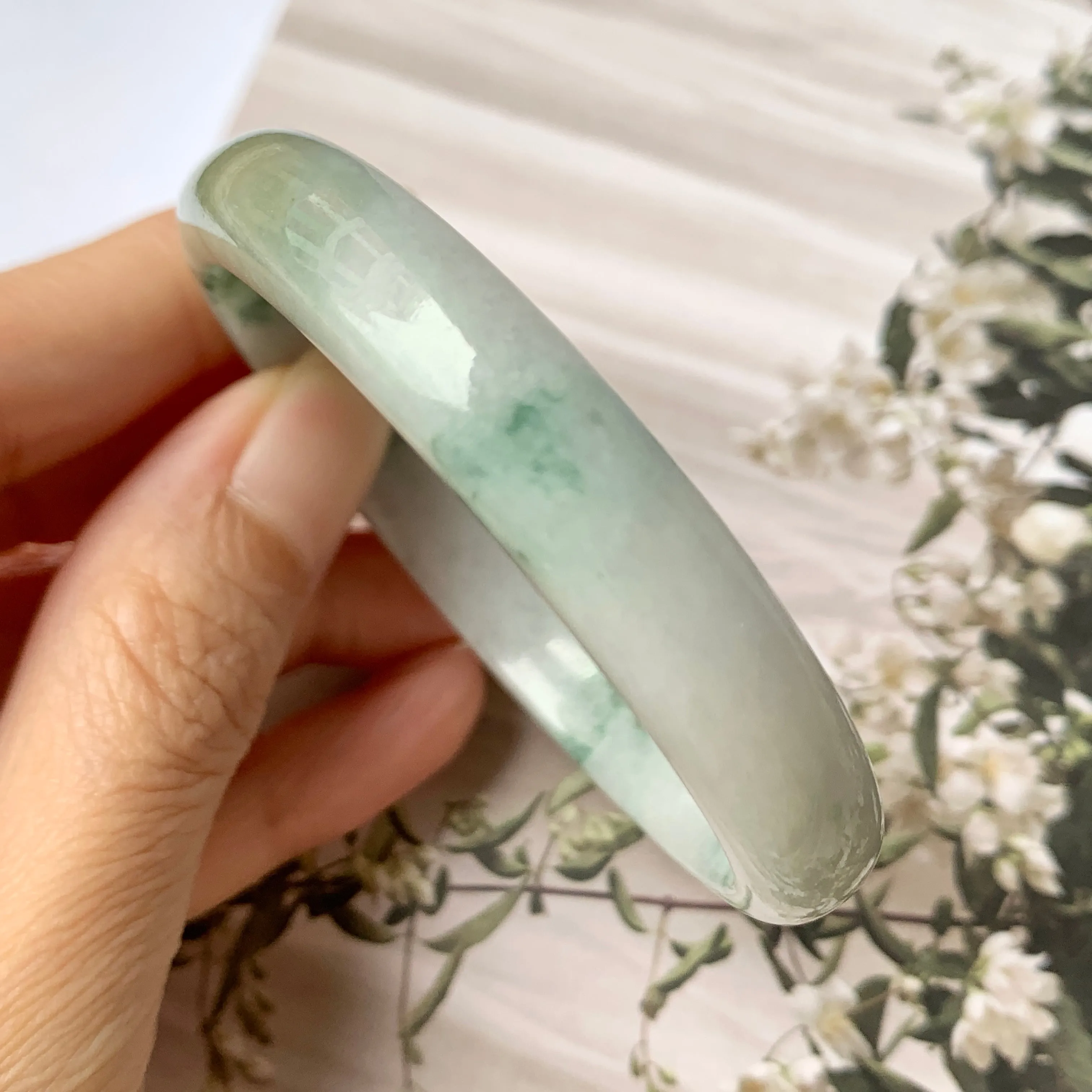 SOLD OUT: 53mm A-Grade Natural Floral Jadeite Modern Round Bangle No.151766