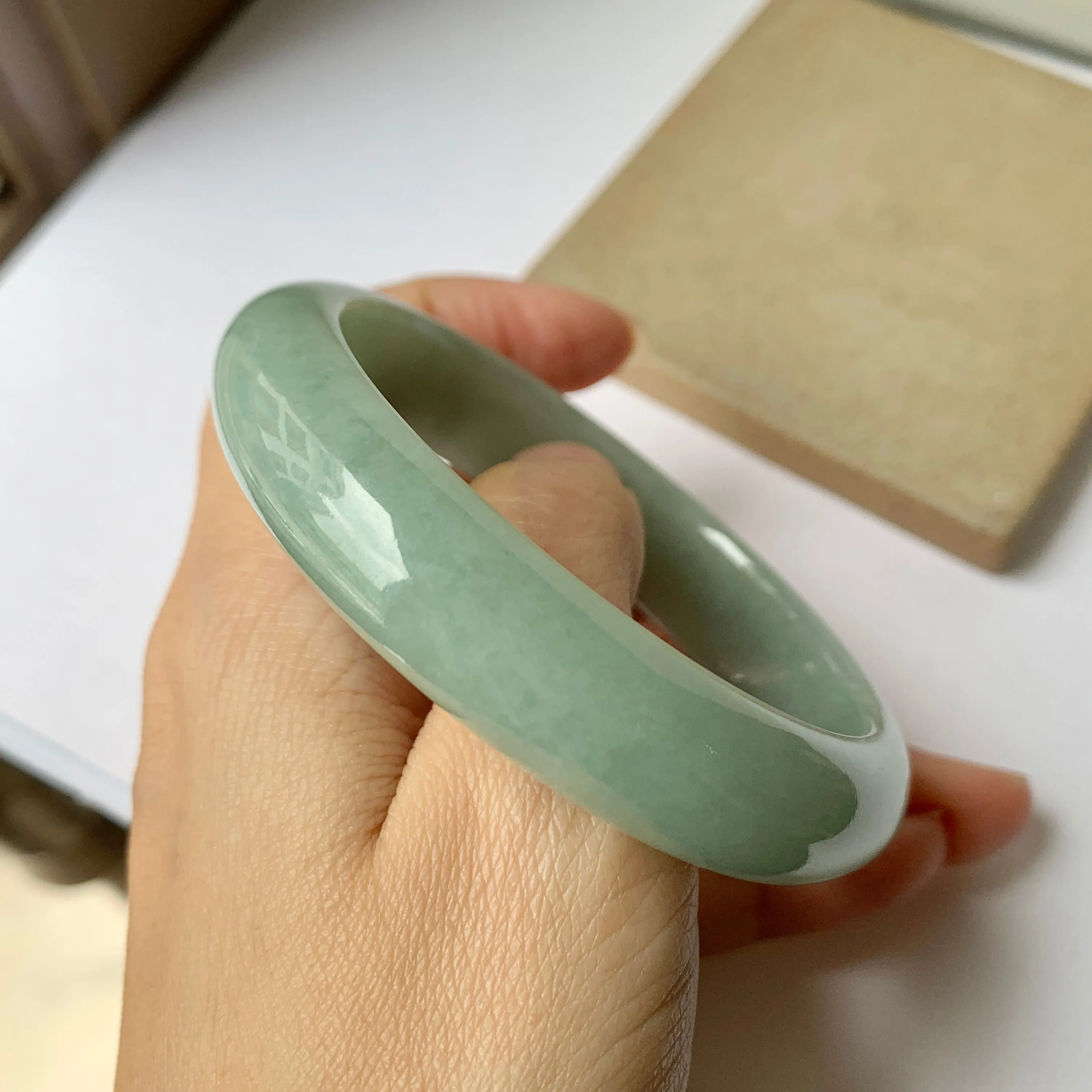 SOLD OUT: 58.8mm A-Grade Natural Green Jadeite Modern Round Bangle No.151658