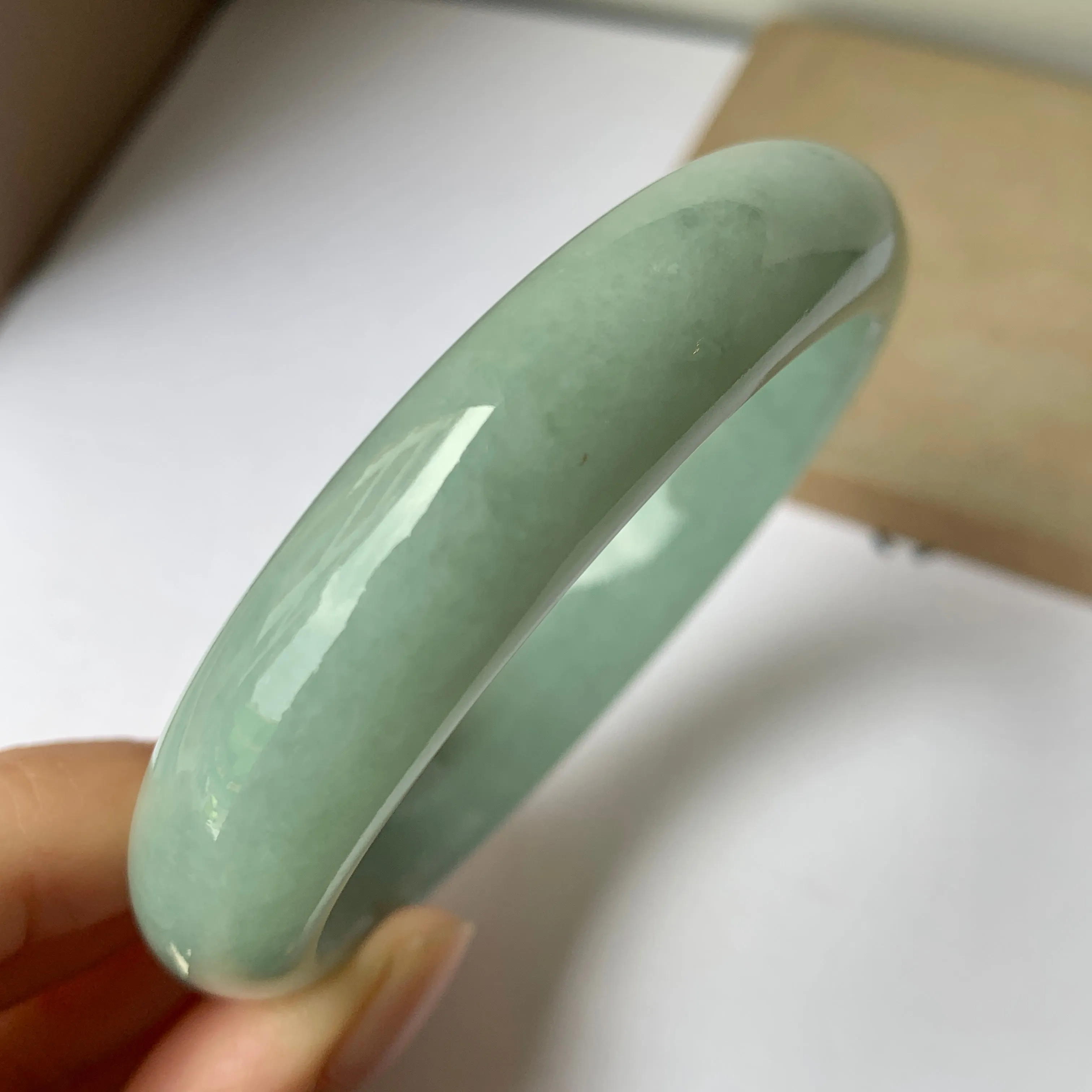 SOLD OUT: 58.8mm A-Grade Natural Green Jadeite Modern Round Bangle No.151658