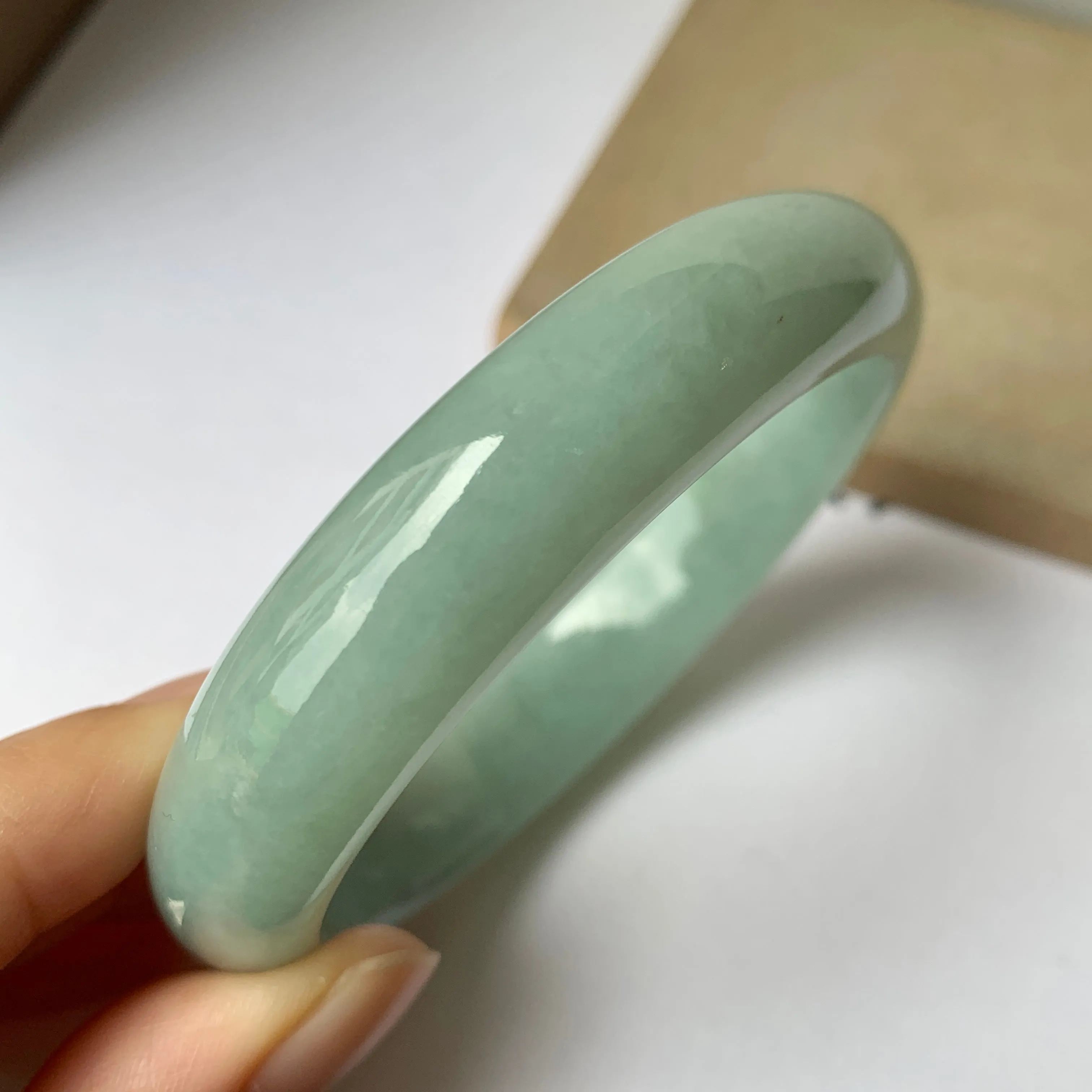 SOLD OUT: 58.8mm A-Grade Natural Green Jadeite Modern Round Bangle No.151658