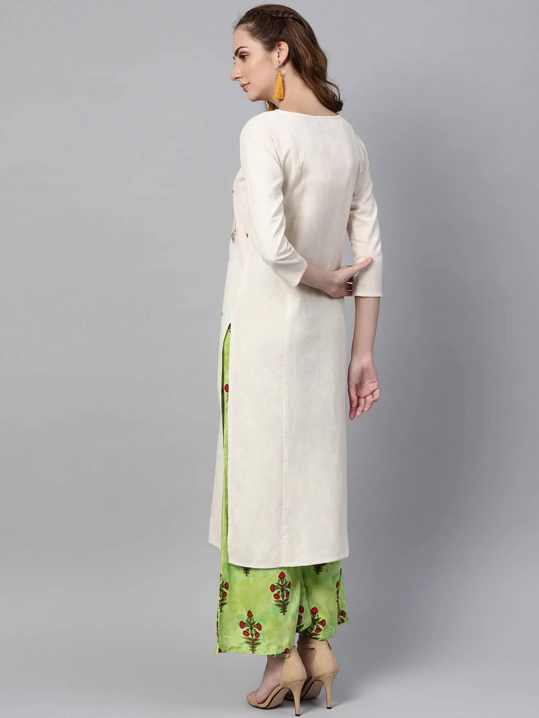 Women Off-White & Beige Embroidered Kurta Set