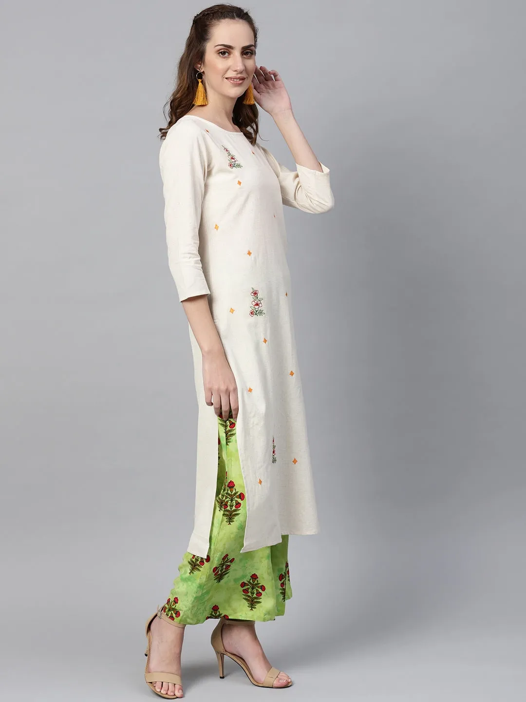 Women Off-White & Beige Embroidered Kurta Set